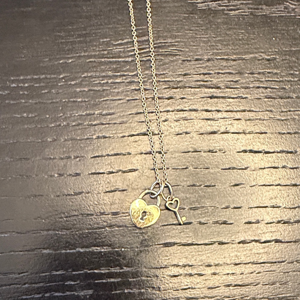 Delicate Heart Lock & Key Pendant Necklace - Silver